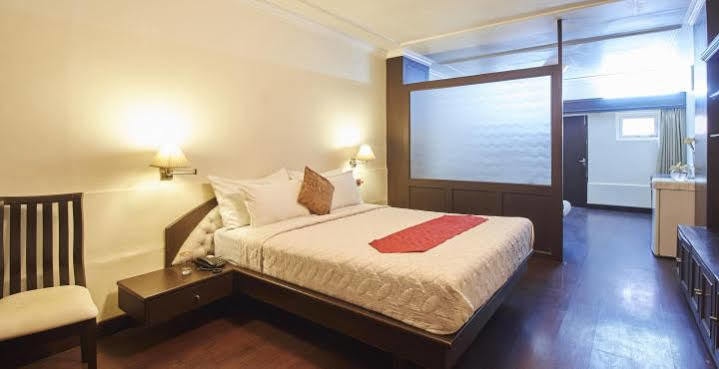 Juhu Hotel Mumbai Exterior foto